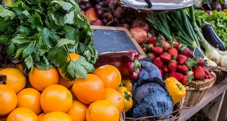 We grow fresh, organic produce using clean methods that protect nature, healthy food.